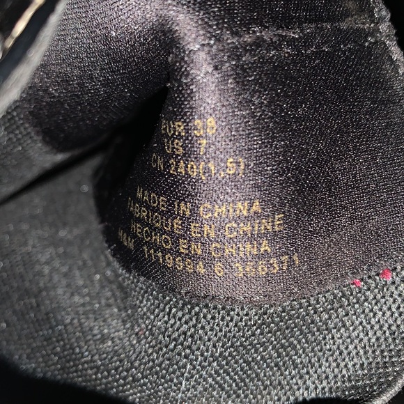 H&M Women’s Chelsea Boots Black 7 - Picture 8 of 8